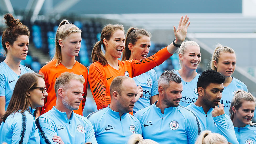 HIGH FIVE : Karen Bardsley!