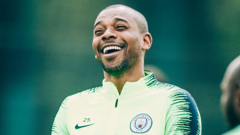 ALL SMILES : Fernandinho seems to be enjoying training