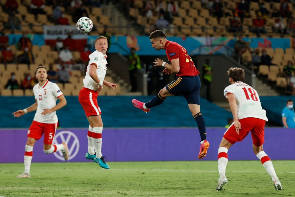 TRES PUNTOS. : España necesita la victoria ante Eslovaquia para seguir viva en la EURO 2020.