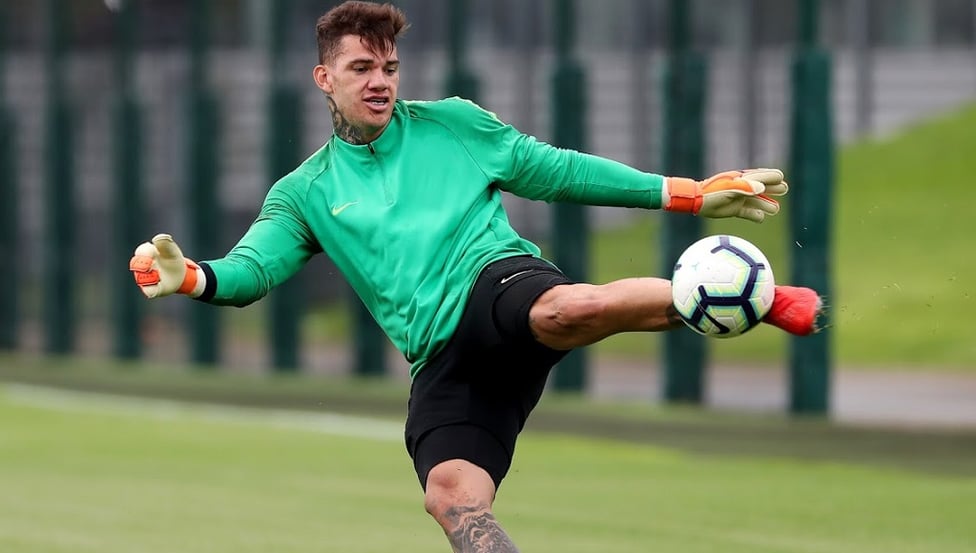 EDERSON : Practising another Sergio assist