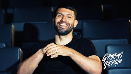 Sergio reacts to fan messages!