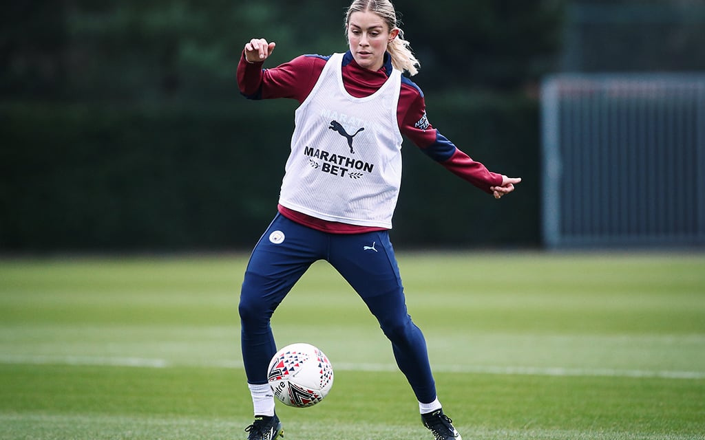 Training: Abby Dahlkemper’s first session