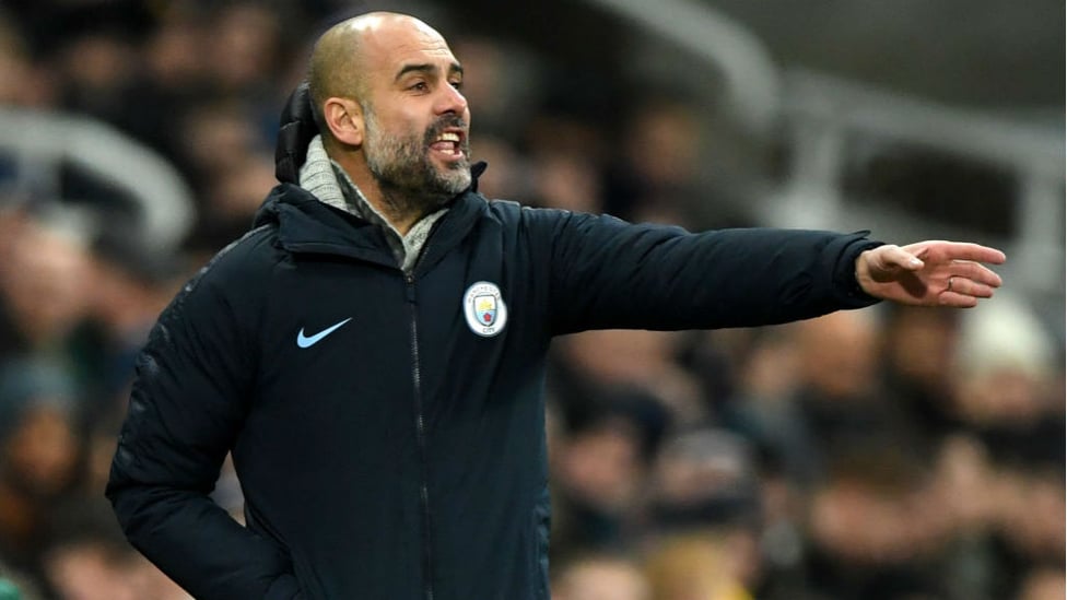 PEP TALK : The boss instructs the team from the sideline