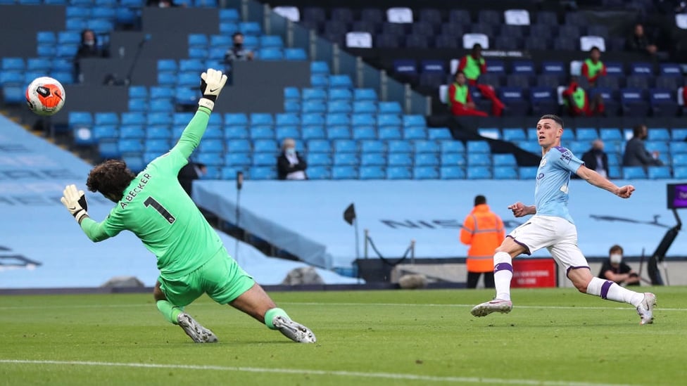 CLINICAL : Foden blasts in a third just before the interval after some sensational work from De Bruyne.