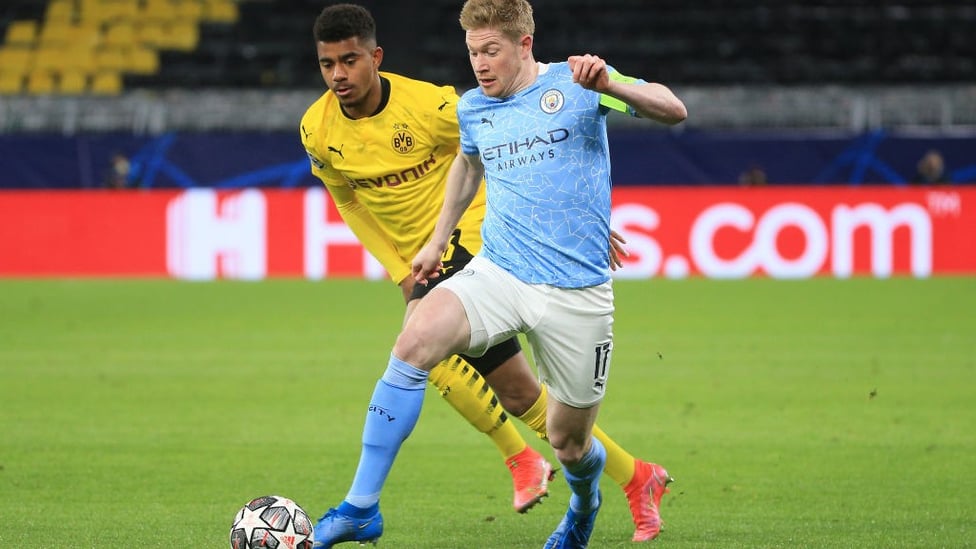 DE BRUYNE DRIBBLE: Our captain for the night drives into space