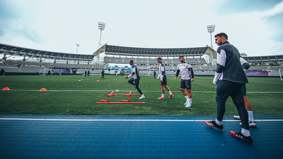 LIGHT START : The players get moving as the session begins.