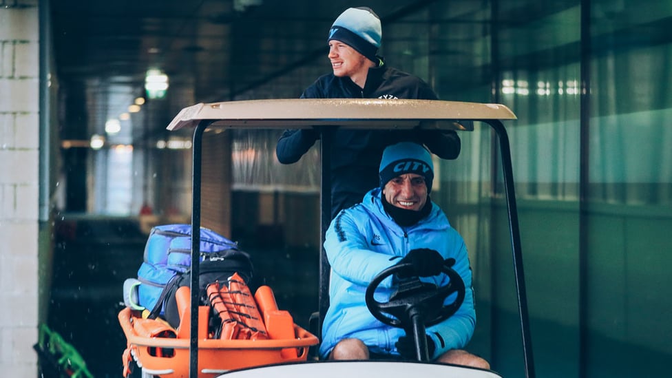 MR MOTOR-VATOR : Kevin De Bruyne gets a helping hand on the way to training!