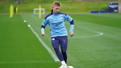 De Bruyne amongst substitutes for unchanged City