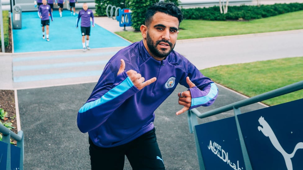 GETTING STARTED : Riyad Mahrez makes his way to the pitch