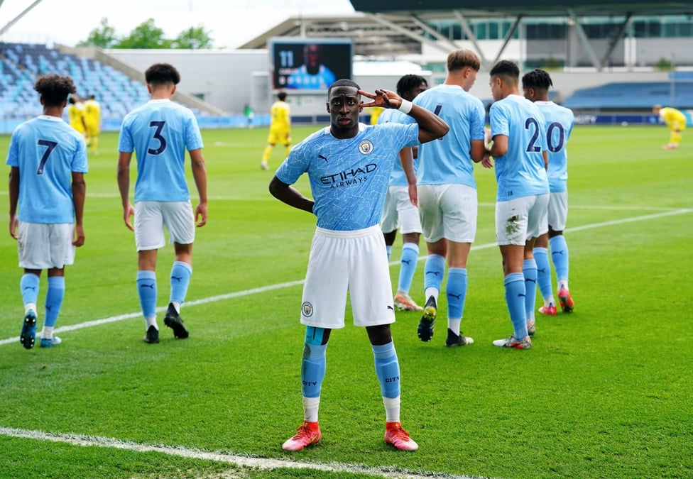 SOUNDING A SALUTE: Carlos Borges after doubling our lead in the Fulham showpiece